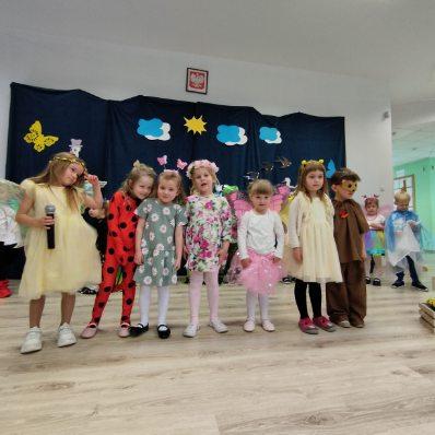 8 (1) (1) (1) (1) (1) (1) (1) (1) (1) (1) (1) (1)