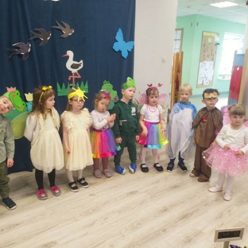 9 (1) (1) (1) (1) (1) (1) (1)